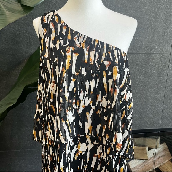 Three Eighty Two One Shoulder Mini Dress - Picture 4 of 9